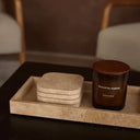 Mooisa Onderzetters MARMEREN Organisch - Set van 4 stuks in travertine op tafel of dressoir
