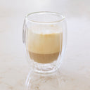 Rivièra Maison Dubbelwandig Glas Line – Koffie of Thee in clear op tafel of dressoir