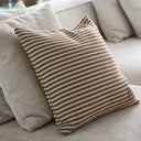 Rivièra Maison Linea Sierkussen 50x50 gecombineerd met woonaccessoires