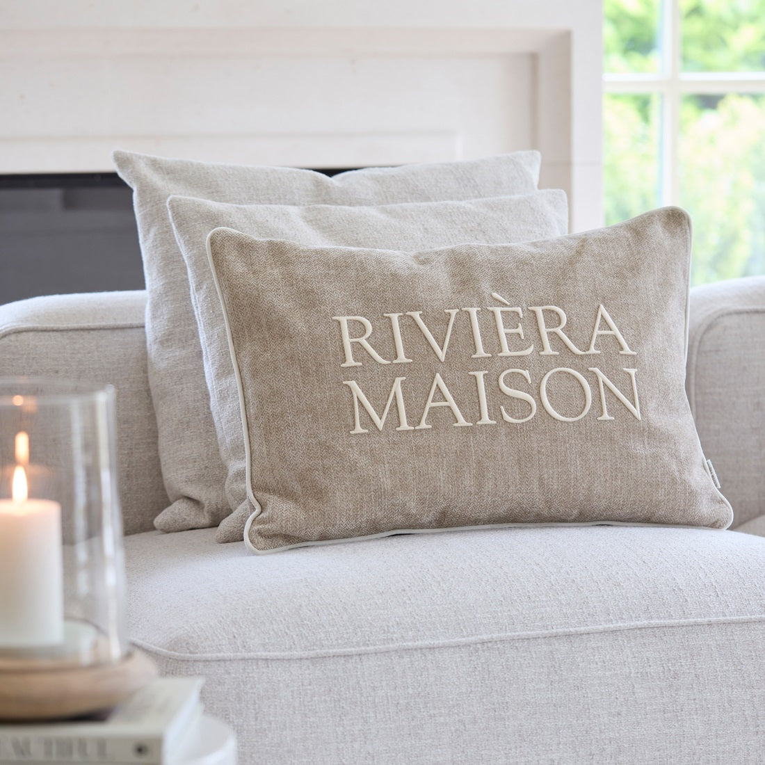 Evora Pillow